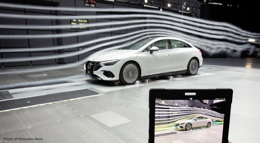 Wind tunnel balance in the laboratory