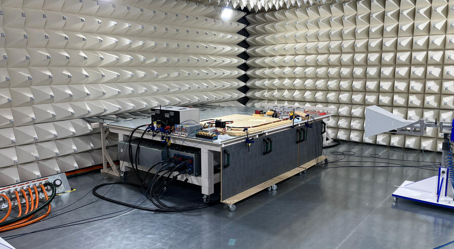 EMC drive test bench for high-voltage components
