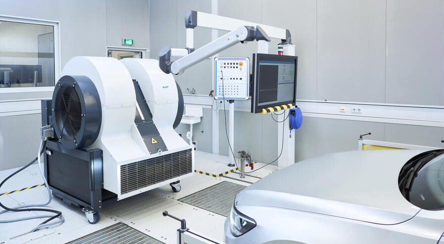 Vehicle cooling fan in the test room