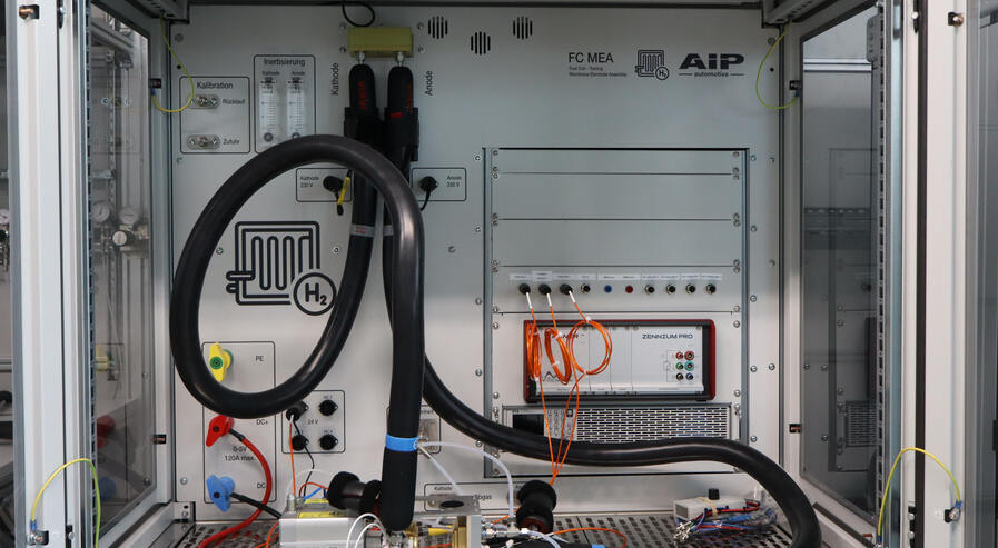 Fuel cell test bench view