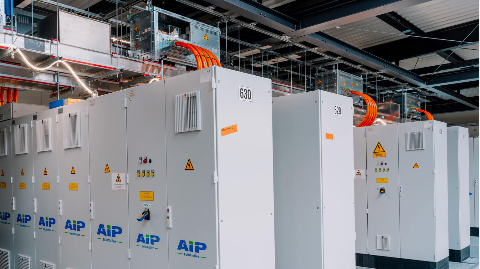 Modular switch cabinet network